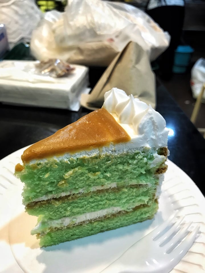 photo of HotCakes Vegetarian Bakery and Cafe Cakes shared by @peiyingxlim on  13 Oct 2018 - review