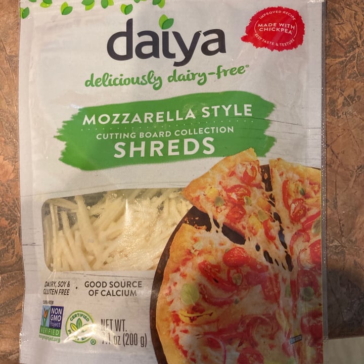 photo of Daiya Mozzarella Style Shreds shared by @veganosaventureros on  23 Jan 2021 - review