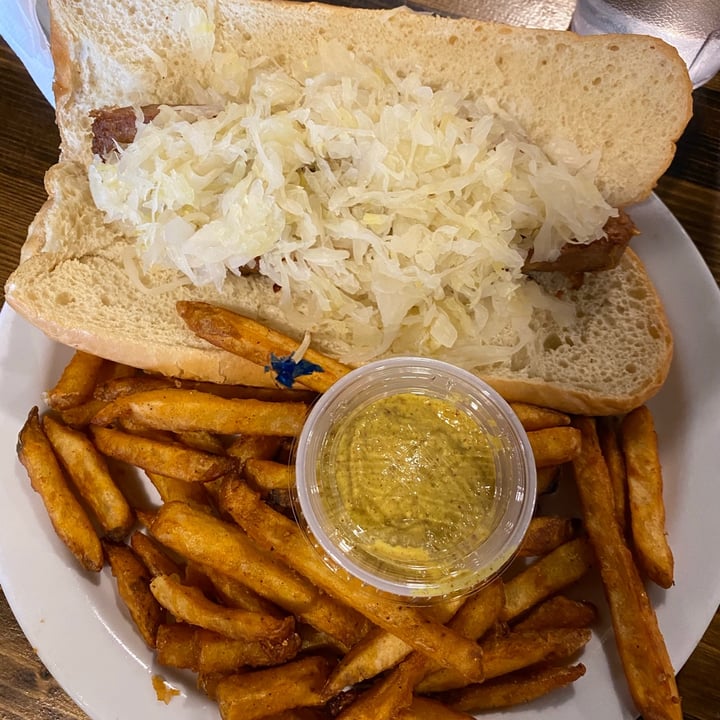 review photo of The Troll Tavern Wurst on a Bun shared by @lilybug on 30 Dec 2020 - review