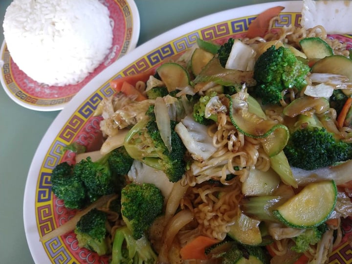 review photo of Restaurant & Bar Jeon San (香山酒家) Variedad De Platillos Veganos shared by @aleinad on 04 Jan 2020 - review