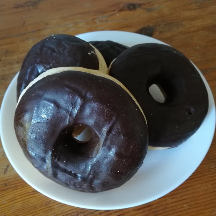 photo of Lidl donut vegan con cioccolato fondente shared by @kimomo on  02 Aug 2022 - review