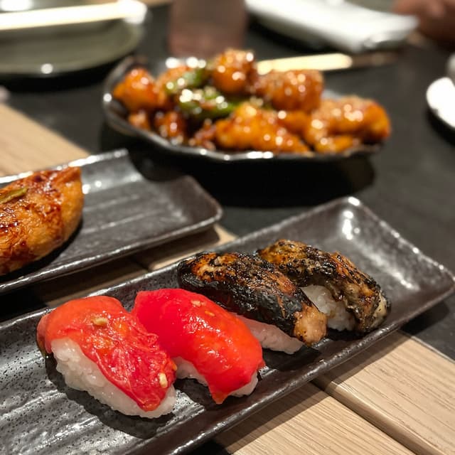 菜肴“Ahi Watermelon Nigiri”的照片