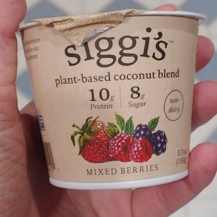 photo of siggi’s Mixed Berries plant-based yogurt shared by @adriana1209 on  25 Oct 2021 - review