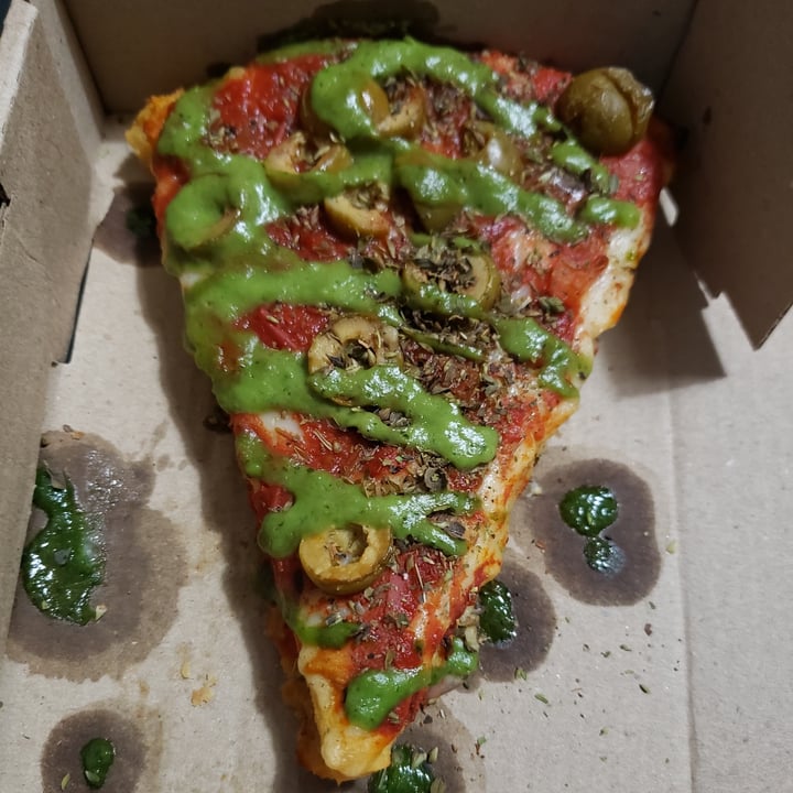 photo of Pizza Vegana Castelar Faina Especial shared by @veronica1312 on  12 Apr 2021 - review
