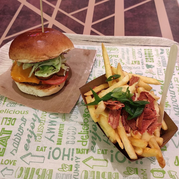 photo of Vedang @ Mall of Berlin Babycue Burger shared by @thekindseed on  30 Oct 2021 - review