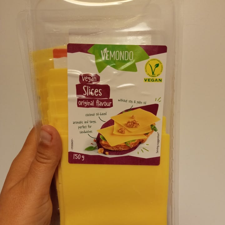 photo of Vemondo Vegan slices original flavour shared by @lalocadelosgatos8 on  06 Feb 2022 - review