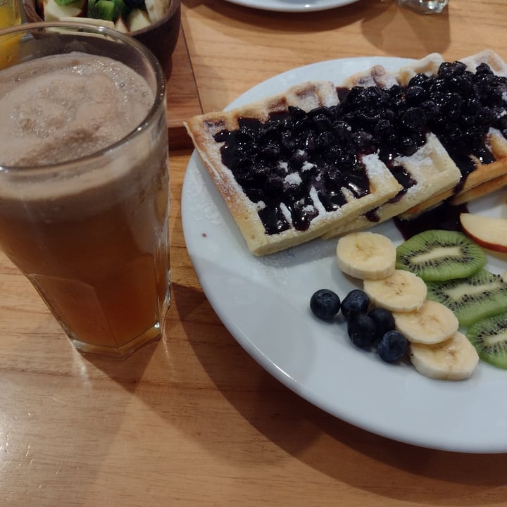 review photo of Blondies Bakery Cafe Waffles Veganos shared by @julietab on 14 Jan 2022 - review