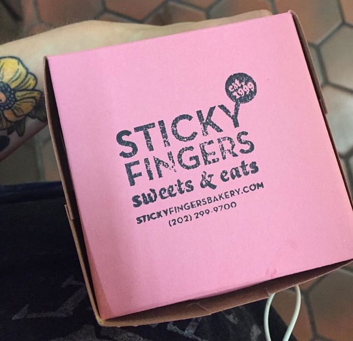 photo of Sticky Fingers Sweets & Eats Cupcakes shared by @emmiebead on  24 Aug 2019 - review