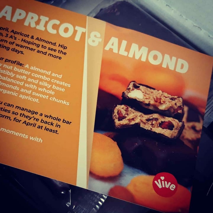 photo of Vive Apricot and Almond bar shared by @govganjackson on  08 Apr 2021 - review