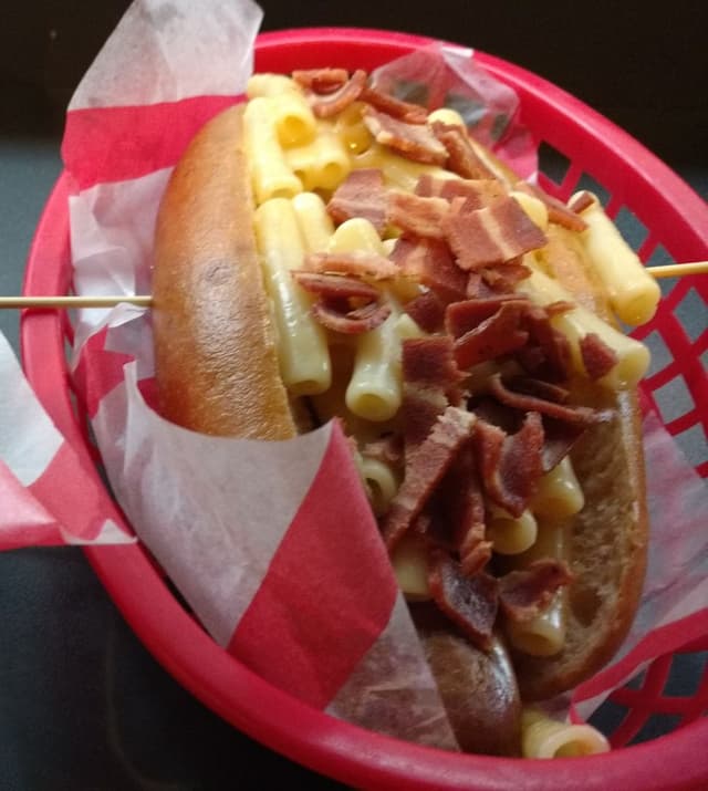 Foto del piatto “Mac n cheese hot dog”