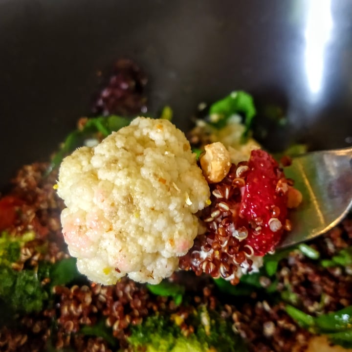 review photo of Hierbabuena Ensalada de Quinoa Roja shared by @ma-ga on 02 Jan 2022 - review