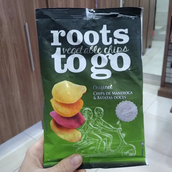 photo of Roots To Go Chips de mandioca e batata-doce shared by @marianabuono on  27 Dec 2021 - review