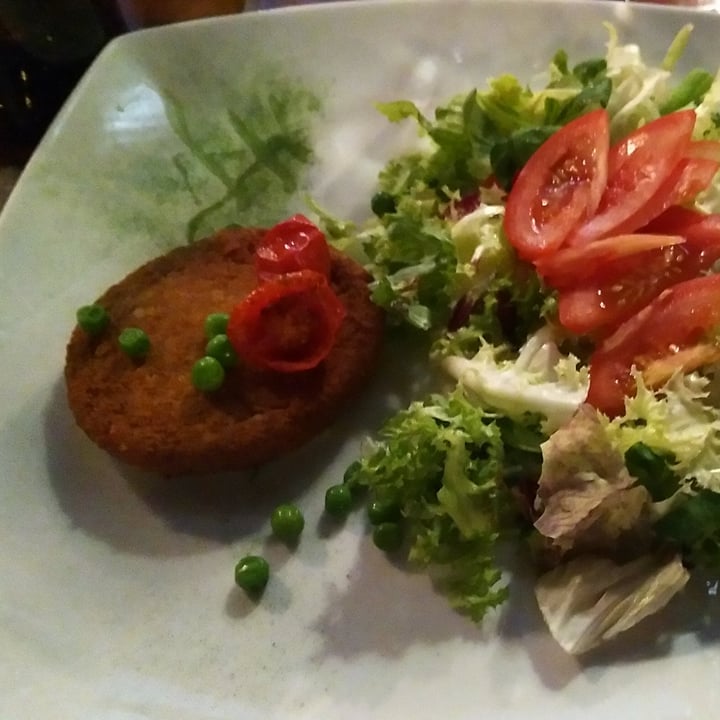 photo of Ristorante La Lucciola Veg Burger shared by @losco on  31 Jul 2021 - review