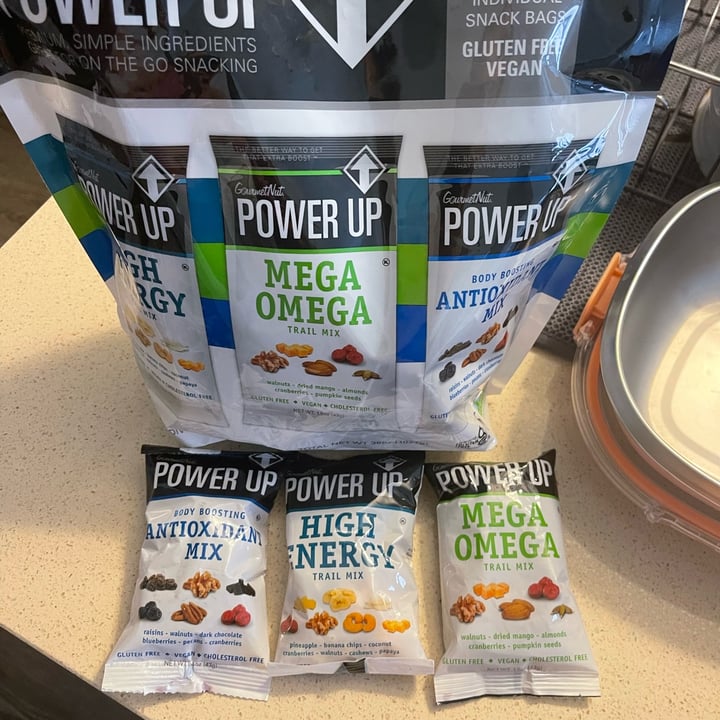 photo of Power up snacks Gourmet nut mix shared by @retorres on  08 Jul 2022 - review