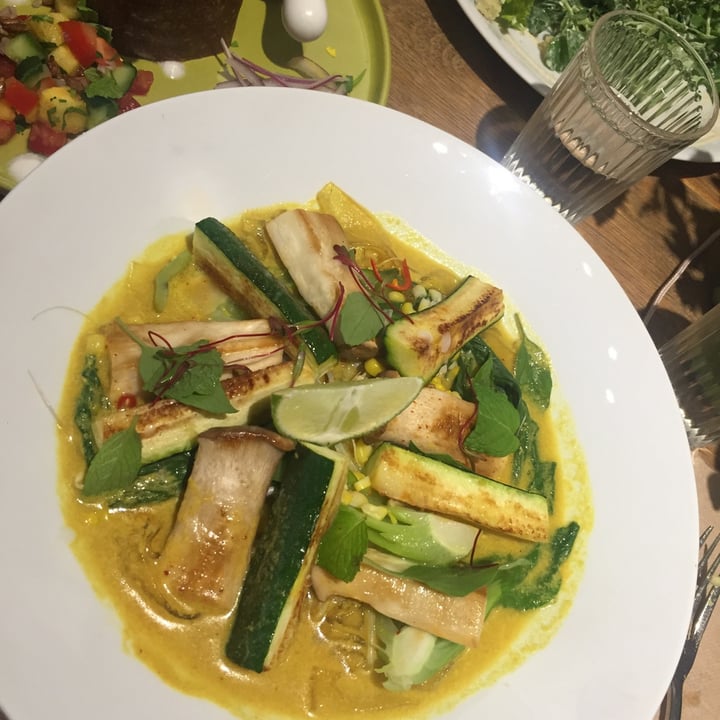 photo of Plants 椰香薑黃寬粉 Turmeric Coconut Noodles shared by @dandan on  16 Dec 2020 - review