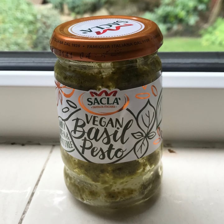 photo of Sacla Vegan Basil Pesto shared by @emilyyyy on  31 Aug 2021 - review
