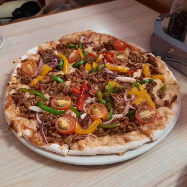 review photo of Panarottis Claremont Mexicana veganised pizza shared by @chrisl on 23 Jan 2021 - review
