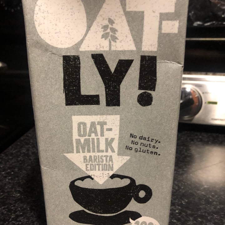 photo of Oatly Oat Drink Barista Edition  shared by @mennny on  30 Jun 2020 - review