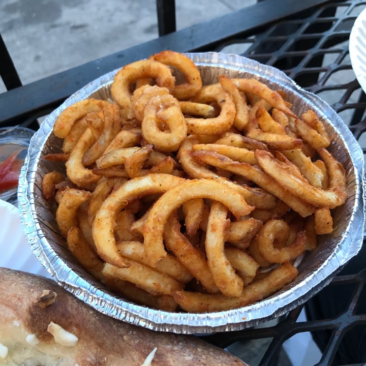 photo of Screamer's Pizzeria Curly fries shared by @izoldat on  07 Apr 2021 - review