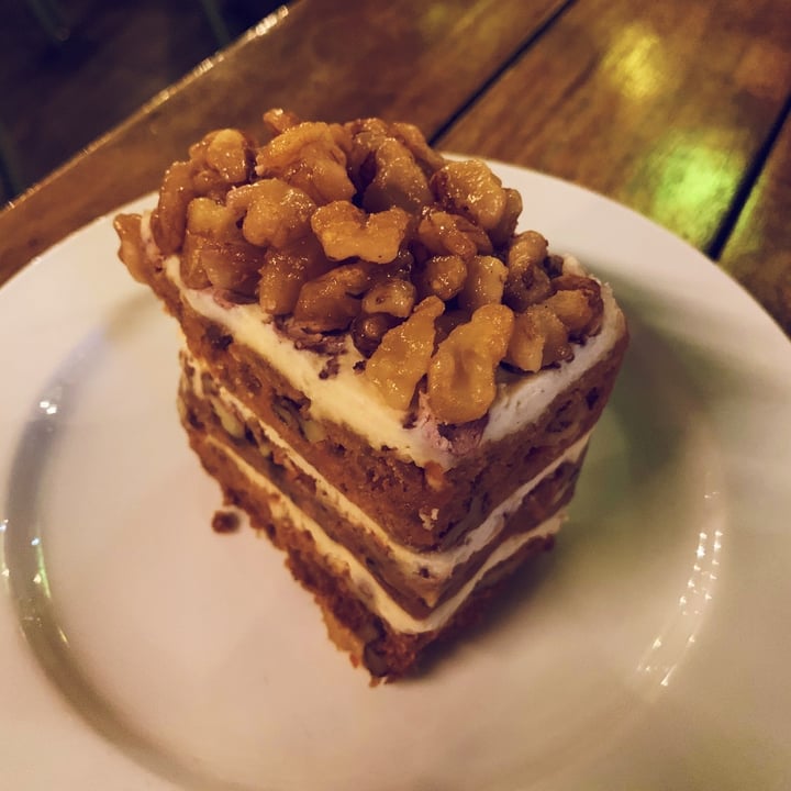 photo of Privé Paragon Carrot Cake shared by @lasithalokuge on  02 Feb 2020 - review