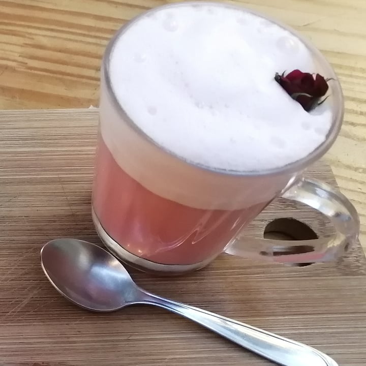 photo of Purana.Co Latte de Rosas shared by @julicas7 on  16 Jun 2022 - review