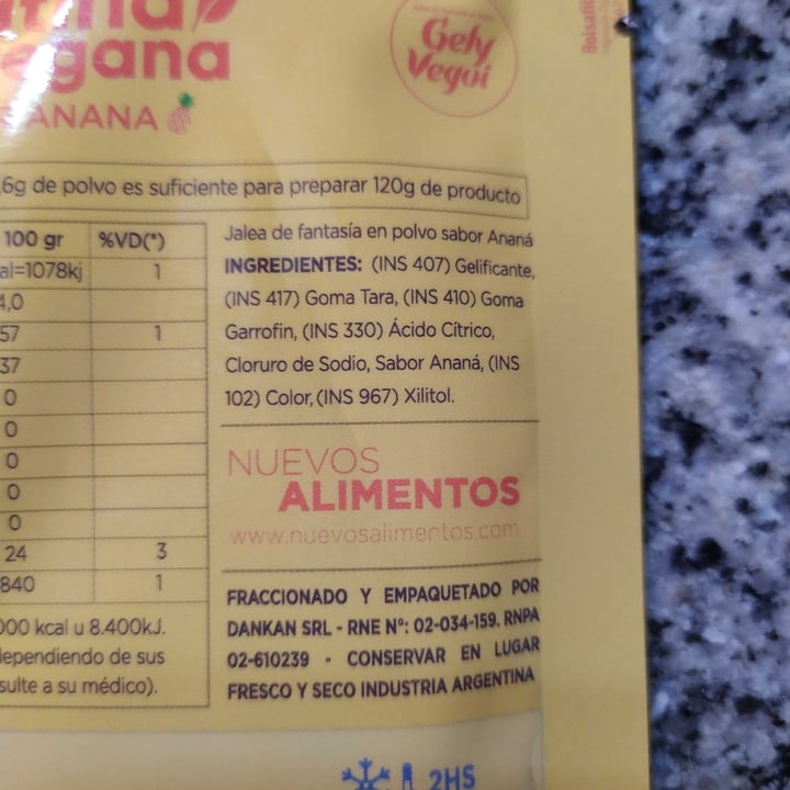 photo of Nuevos Alimentos Gelatina Vegana De Anana shared by @romibaranda on  04 Apr 2022 - review