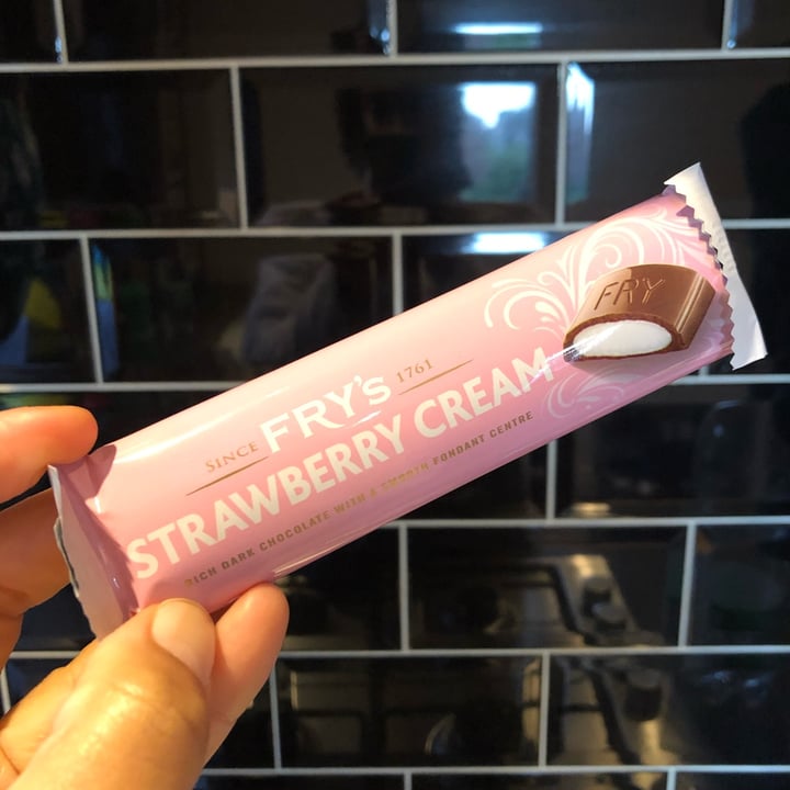 photo of Fry's Chocolate Strawberry Cream shared by @southernveganupnorth on  31 Oct 2021 - review