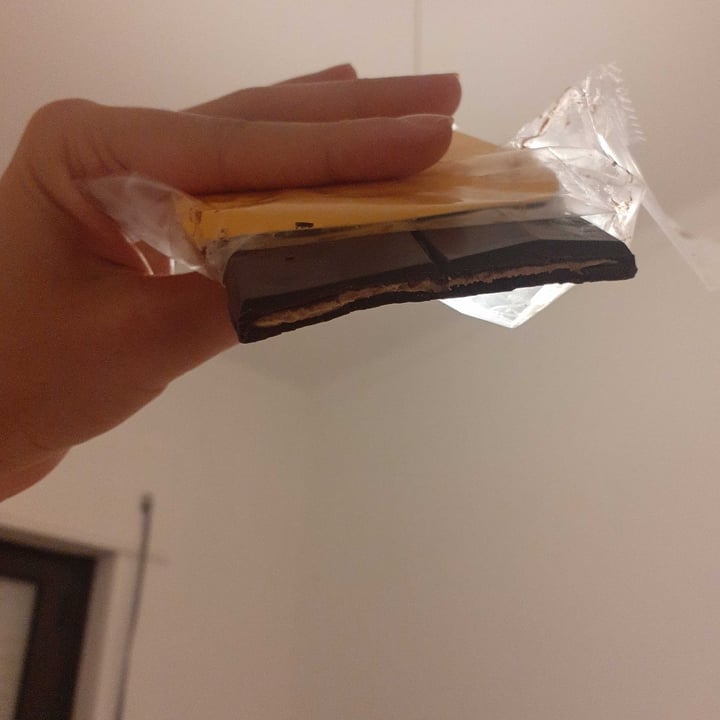review photo of Not guilty nuts Dark Chocolate And Almond Filling shared by @sophcarvalho on 20 May 2022 - review