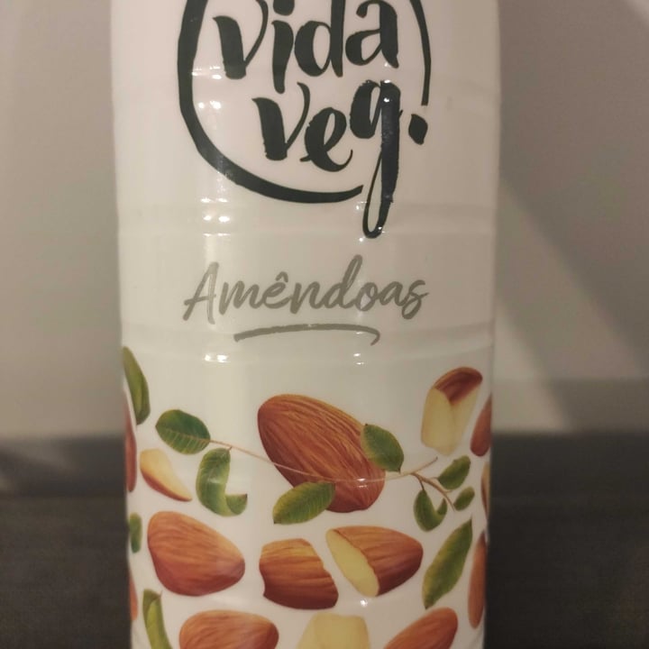 photo of Vida Veg Leite Vegetal De Amêndoas shared by @celestemayumi on  20 Jul 2021 - review