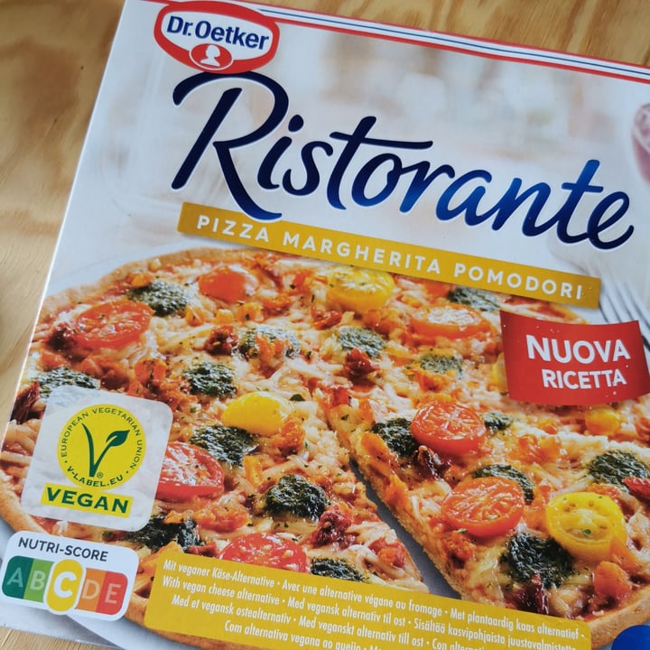 photo of Dr. Oetker Ristorante Pizza Margherita Pomodori shared by @thomass on  09 Jun 2022 - review