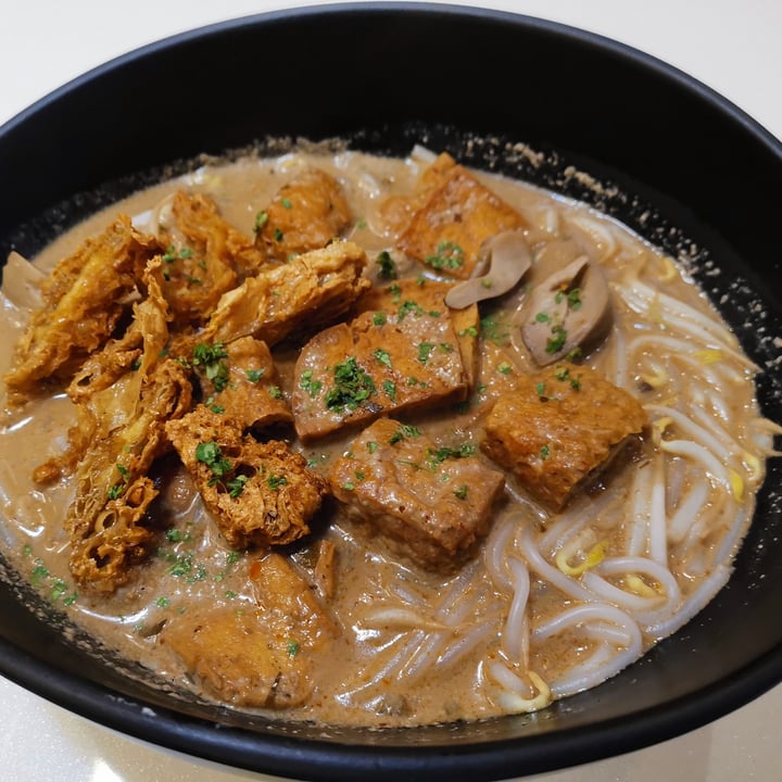 review photo of Red Apple Veggie Café Laksa shared by @mark2soh on 02 Oct 2021 - review