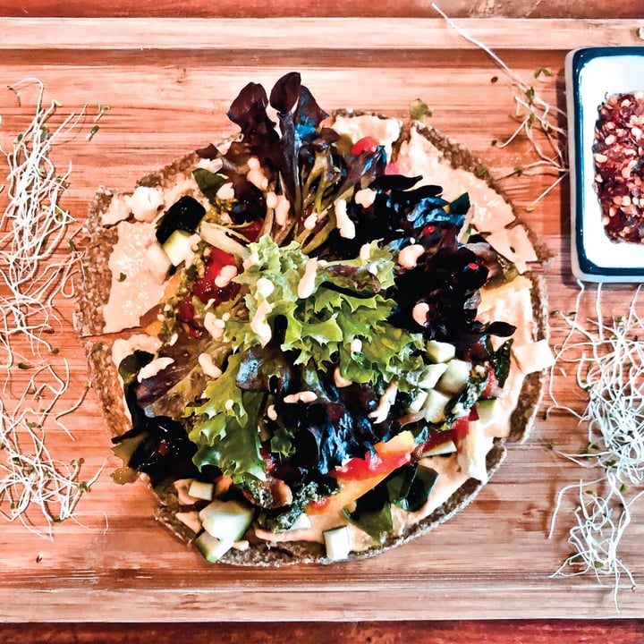 photo of Afterglow By Anglow Raw Pizza shared by @alettertovegans on  13 Jun 2019 - review