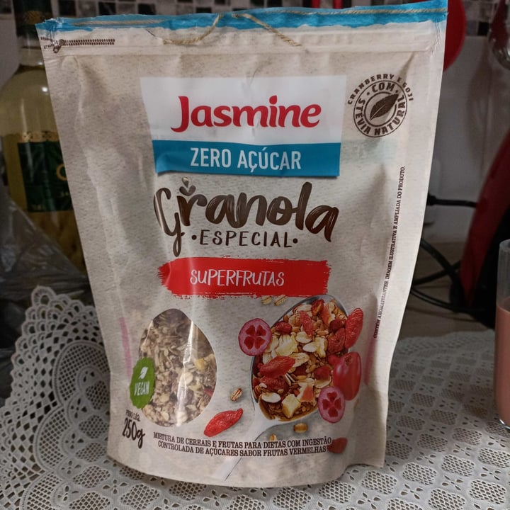 review photo of Jasmine Granola Especial Superfrutas shared by @mfatanes on 07 May 2022 - review