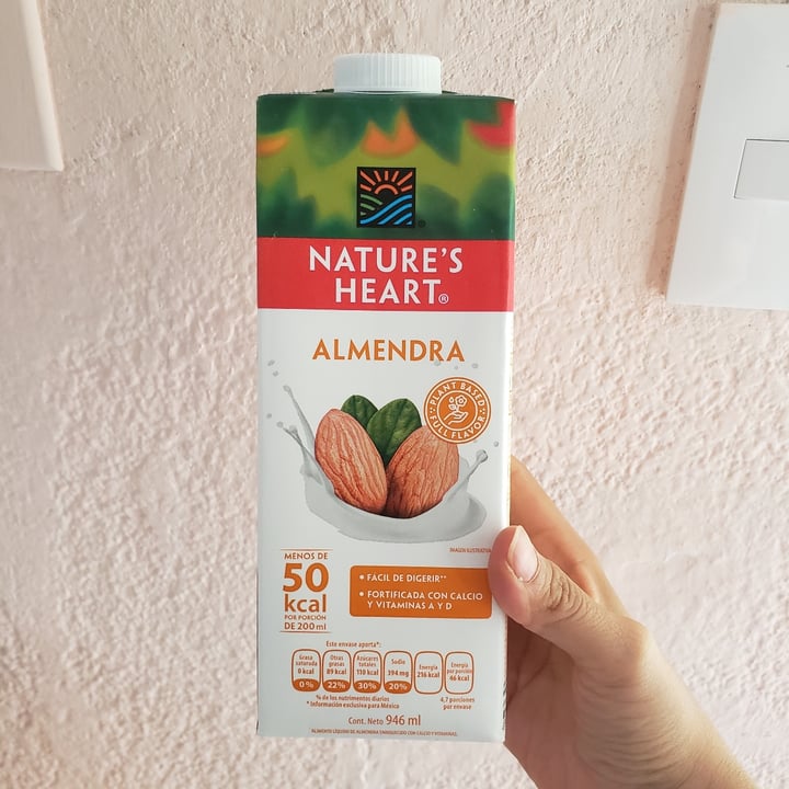 photo of Nature's Heart Bebida de almendra shared by @samanth4 on  08 Jul 2020 - review