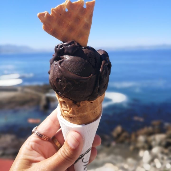 review photo of Gelato mania Chocolate Raspberry Ice Cream shared by @tanyavt on 04 Apr 2021 - review