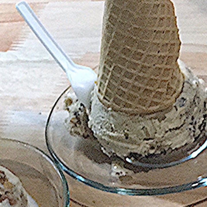 review photo of Guacamole Helado Sabor Dulce De Coco shared by @kiarajaj on 09 Nov 2021 - review
