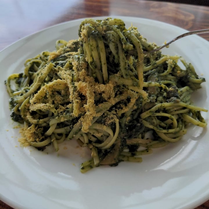 photo of nomVnom Bistro Spinach Linguine shared by @shawneofthedead on  18 Oct 2021 - review