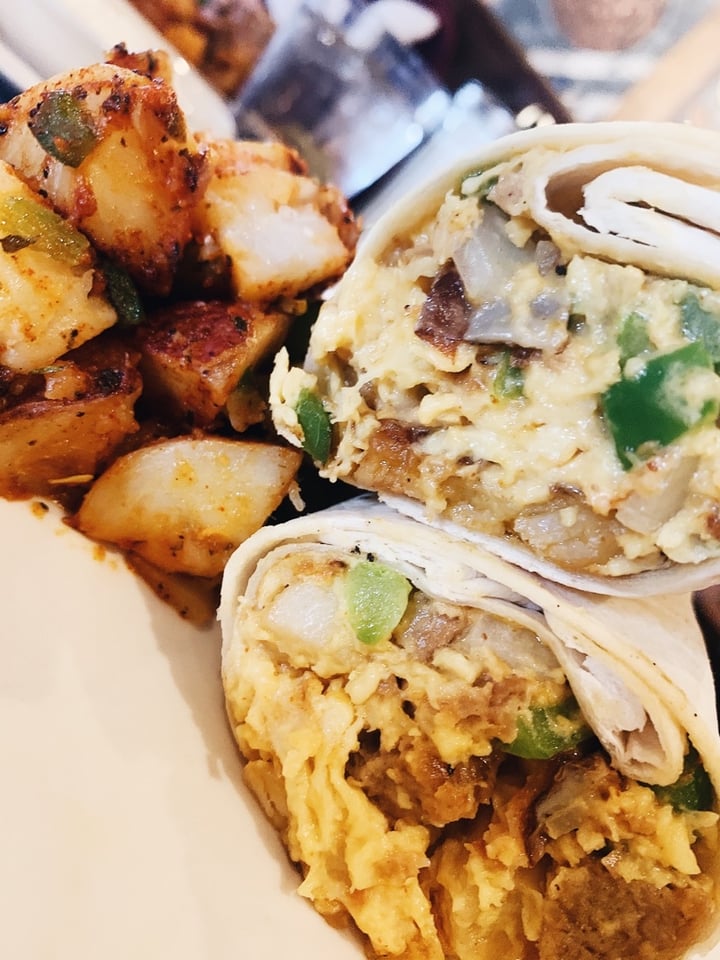 review photo of Toast Coffeehouse Vegan Breakfast Burrito shared by @veganeatslongisland on 21 Apr 2020 - review