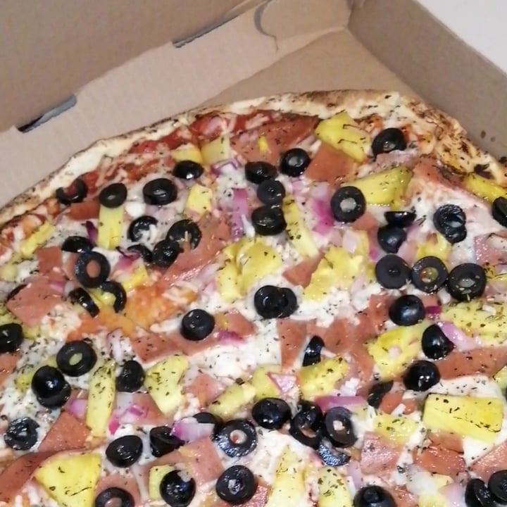 review photo of Ixteriolo's Pizza Mau Wowi shared by @berenicehv99 on 08 Nov 2020 - review