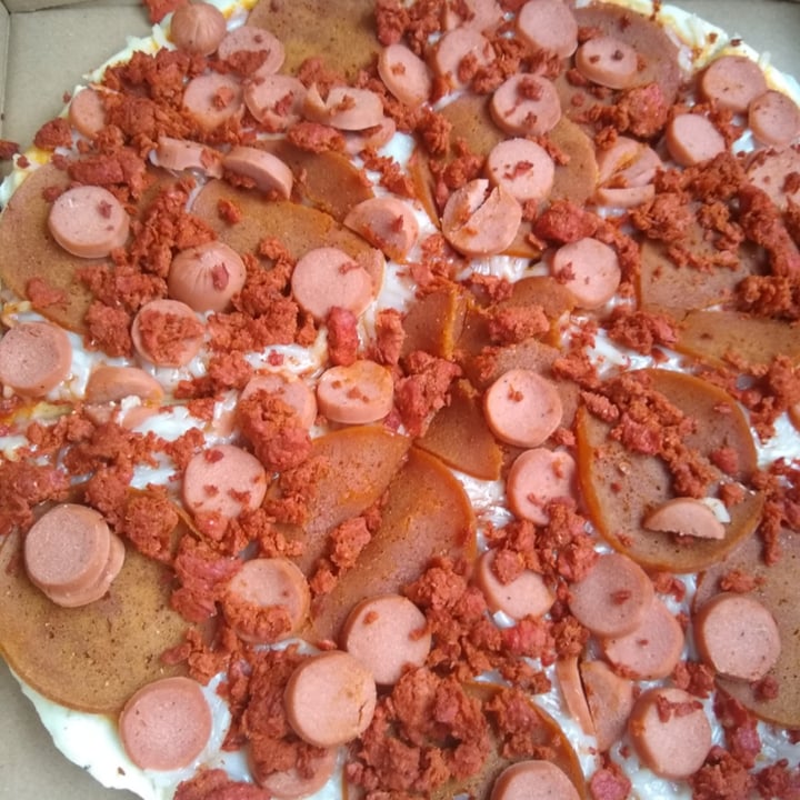 photo of Vegarum Pizza de carnes shared by @leslietellez on  18 Aug 2021 - review