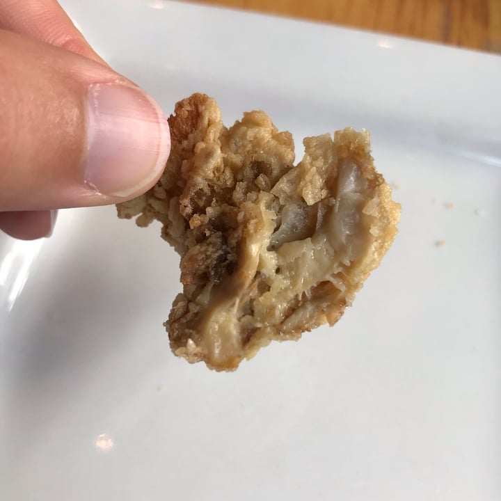 review photo of Leaf “Calamari” Oyster Mushrooms shared by @veganrecipesandvibes on 06 Jul 2020 - review