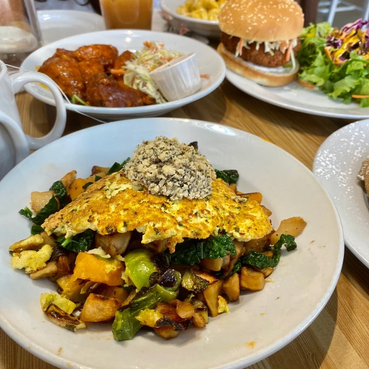 review photo of Off The Griddle tofu scramble shared by @julianavoss on 27 Oct 2022 - review
