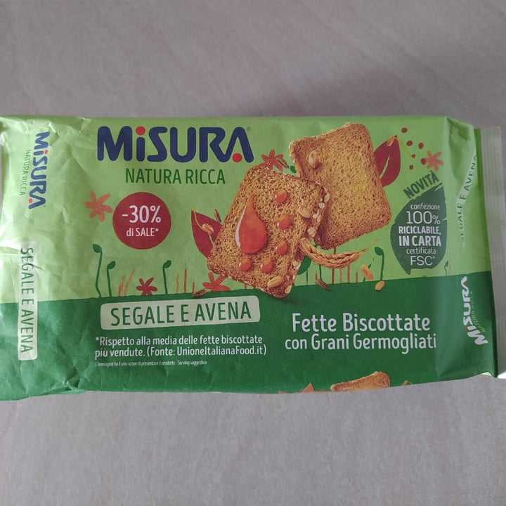review photo of Misura Fette biscottate Con Grani Germogliati Segale E Avena shared by @chiarab97 on 15 Apr 2022 - review