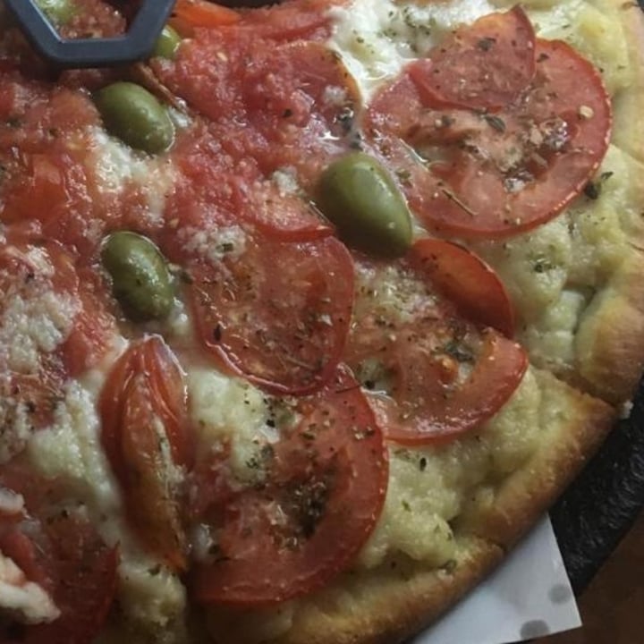 photo of Pizzas y Empanadas IL Giardino De Devoto Pizza Napolitana shared by @matimemes on  16 Dec 2020 - review