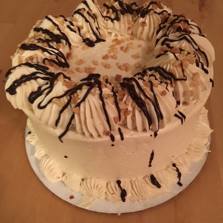 review photo of Vegan East Birthday Cake shared by @veganpianist on 10 Jun 2021 - review