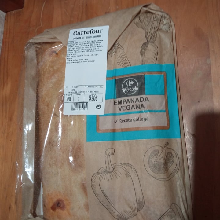 photo of Carrefour Empanada gallega vegana shared by @rolandobolson on  07 Nov 2022 - review
