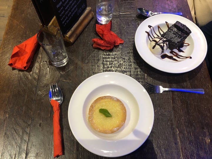 photo of Lady Luck Lemon And Raspberry Tart shared by @hollierebeccsx on  18 Feb 2020 - review