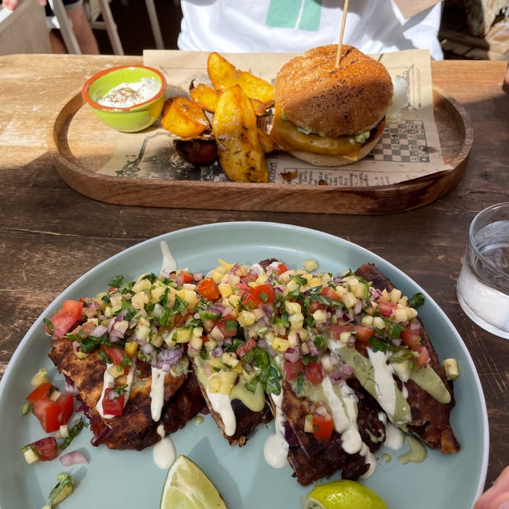 photo of Grá Irish Gastropub by foodjuicepassion Quesadillas shared by @chrisj on  28 Sep 2022 - review