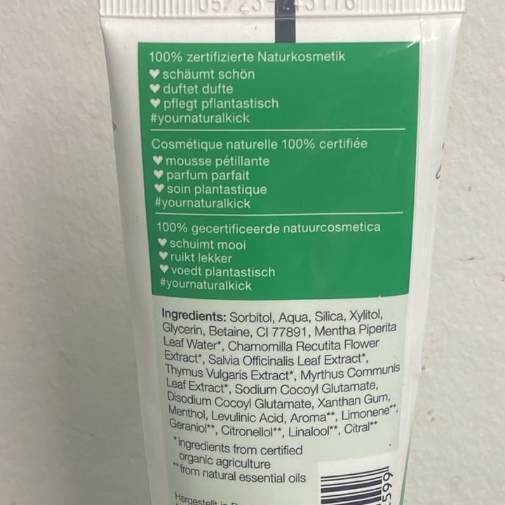 photo of Alviana Naturkosmetik Bio-Kräuter Zahncreme shared by @alessiaj on  09 Jan 2022 - review