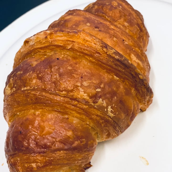 photo of Orchard Grocer Croissant shared by @veganfoodcrazy on  02 Dec 2020 - review